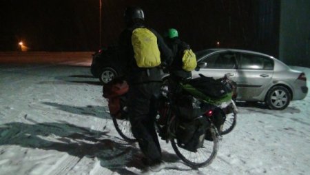 Donmak Üzere Olan Barcelonalı Turistleri Gazeteciler Kurtardı