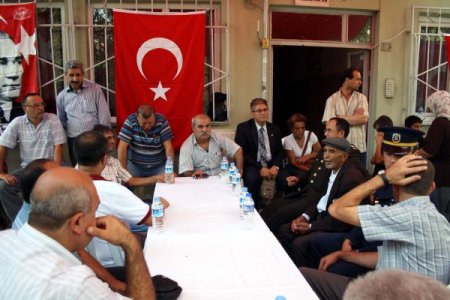 Dört günlük askerin babası kaza olduğuna inanmıyor