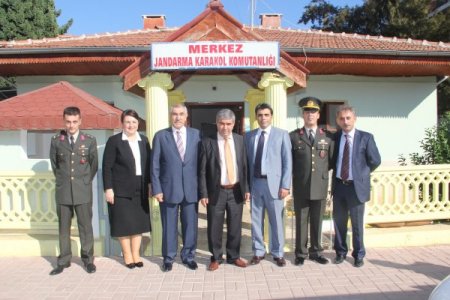 Döşemaltı Belediye Başkanı Tursun ve Kaymakam Baygül bayram ziyaretinde