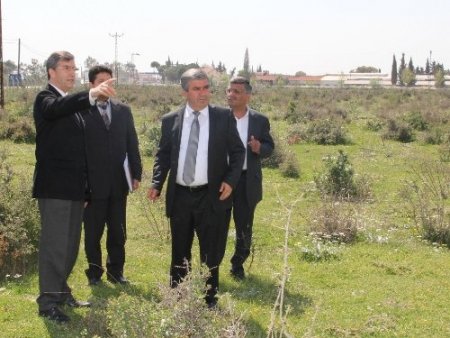 Döşemealtı’na yapılacak hipodrom yerinde incelendi