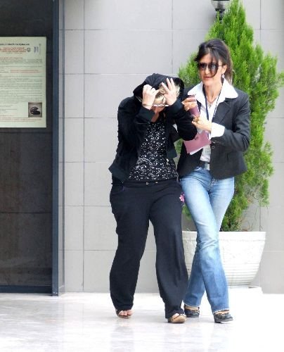 Dostuyla Birlikte Zor Kullanarak Kadın Pazarlayan Bir Kişi Yakalandı