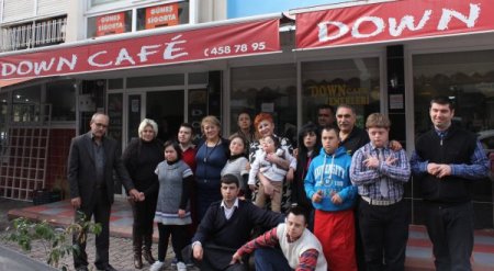 Down sendromlu çocuklar, bu kafede çok mutlu