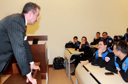 Down sendromlu gençler 'iyilik polisleri' olacak