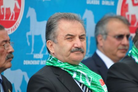 Dp Genel Başkanı Zeybek: Mhp’ye Allah Akıl Versin, Ne Deyeyim