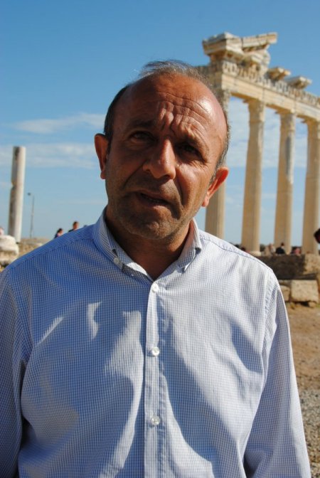 DSP'li Çakmak: Ecevit'i Karaoğlan yapan darbelere karşı dik duruşudur