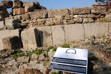 DSP'li Çakmak: Men Tapınağı bir an önce turizme kazandırılmalı