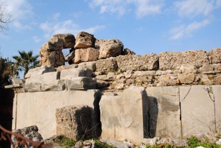 DSP'li Çakmak: Men Tapınağı bir an önce turizme kazandırılmalı