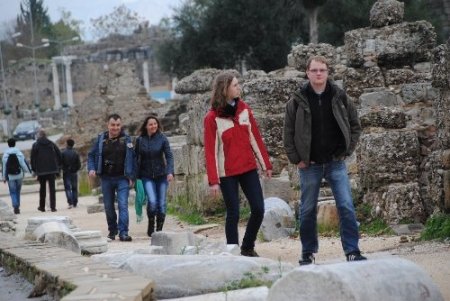 DSP'li Çakmak: Roma kuyularının içinin çöple dolu olması üzüntü verici