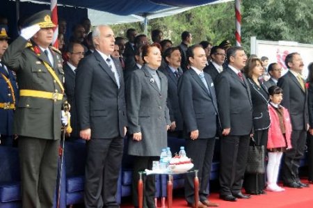 Dtp'li Baydemir'in Türk Bayrağı Hassasiyeti