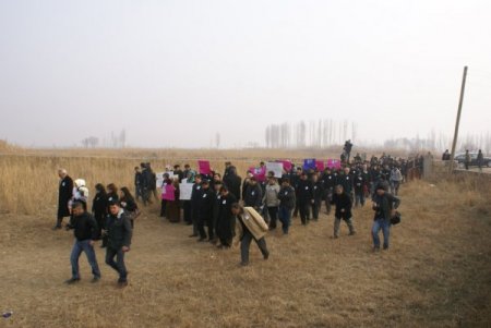 Dtp'li Kadınlar Töre Cinayetlerini Protesto Etti