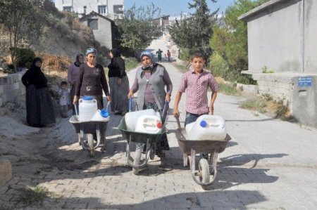 Duble yol yapımı nedeniyle 150 hane 2 aydır susuz