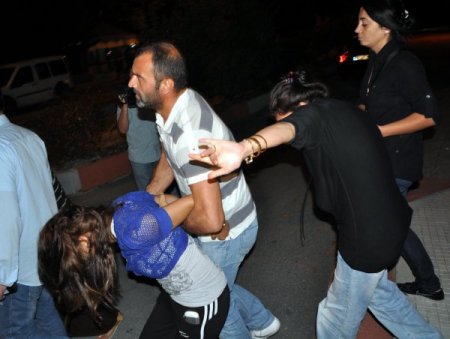 Düğünde hırsızlık yapan 5 kişilik ekip cezaevine gönderildi