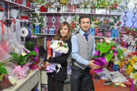 Düğünlerin Artması Çiçekçilerin Yüzünü Güldürdü