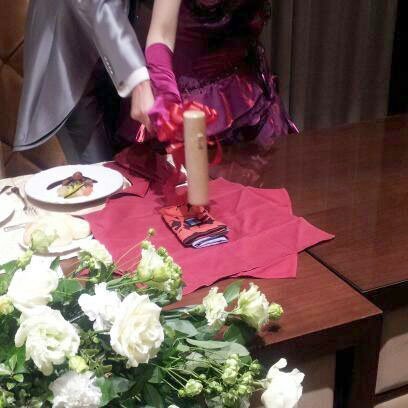 Düğününe sanal sevgilisini de getirdi