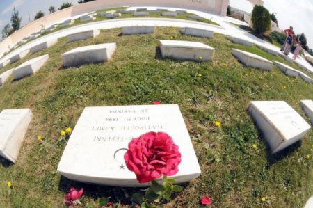 Dumlupınar Şehitliği'ne Ziyaretçi Akını