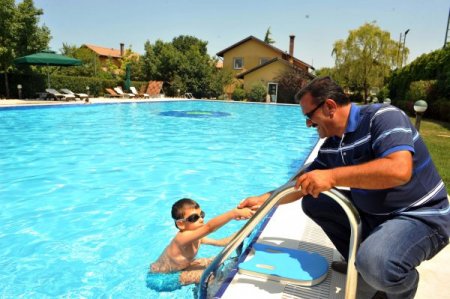 Dünya, Eşsiz Türk Havuz Tasarımlarının Peşinde Koşuyor (Özel)