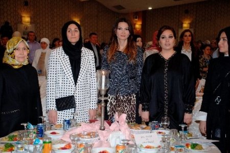 Dünya anneleri İstanbul'da buluştu