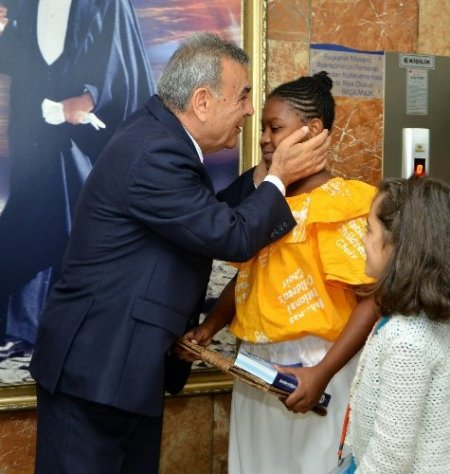 Dünya barışına İzmir harcı