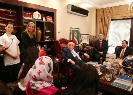 Dünya çocukları Süleyman Demirel’i unutmadı