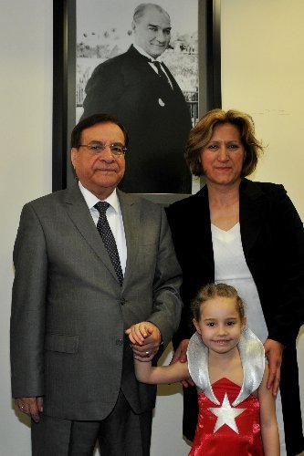 Dünya çocuklarından Antalya Valiliği’ne ziyaret