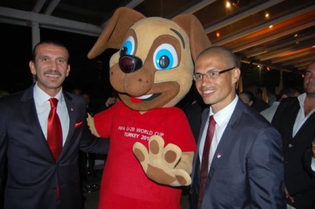 Dünya futbolunun aktörleri TFF'nin kokteylinde buluştu