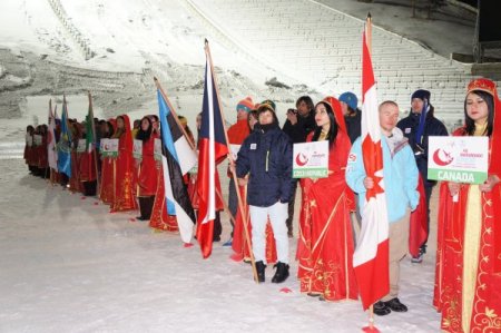 Dünya Gençler Snowboard Şampiyonası’nın 17’si Erzurum’da başladı