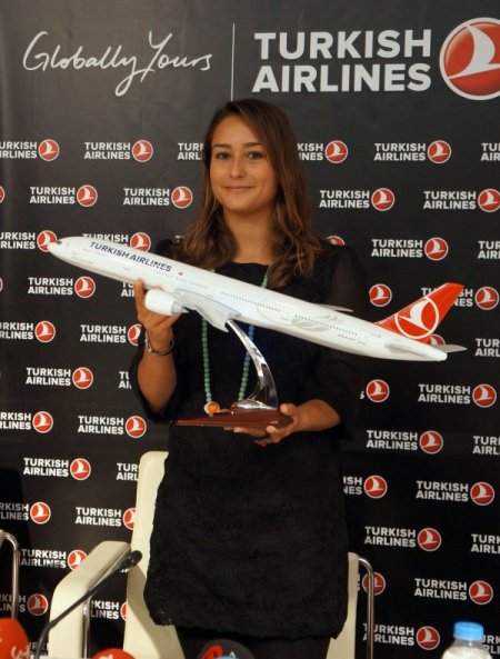 Dünya ikincisi rüzgar sörfçüsünü THY kanatlandıracak