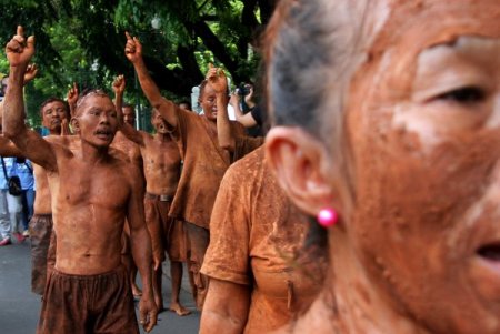 Dünya İnsan Hakları Günü, Endonezya'da protesto ile anıldı