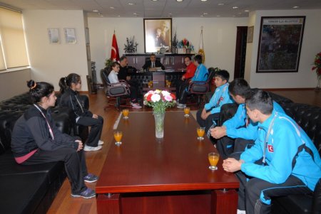 Dünya şampiyonları Yüreğir Belediye Spor Kulübü bünyesine katıldı