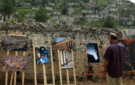 Dünya sanatçılarından 'savaş bitsin' duası