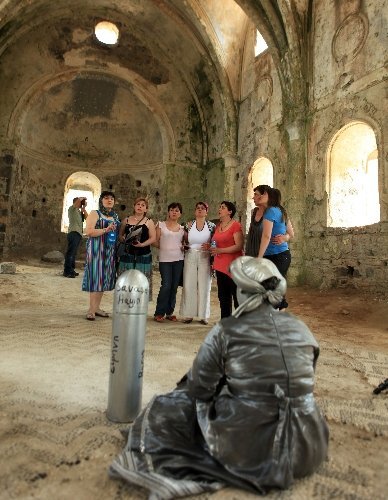 Dünya sanatçılarından 'savaş bitsin' duası