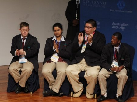 Dünyaca ünlü 300 lider zihinsel engelliler için bir araya geldi