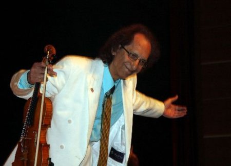 Dünyaca Ünlü İranlı Keman Virtüözü Farjad'ı Binlerce Kişi Dinledi