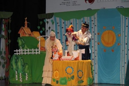 Dünyaca ünlü kuklalar Eskişehirlilerle buluştu