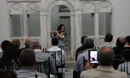 Dünyaca ünlü müzisyen Şefika Kutluer Tarsus'ta flüt resitali verdi