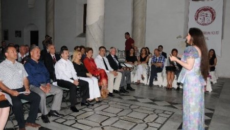 Dünyaca ünlü müzisyen Şefika Kutluer Tarsus'ta flüt resitali verdi