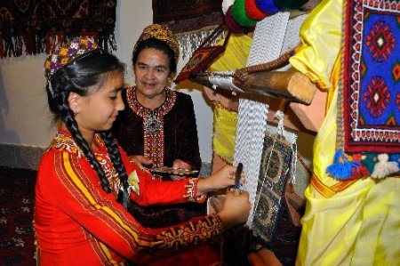 Dünyada halı bayramını kutlayan tek ülke: Türkmenistan