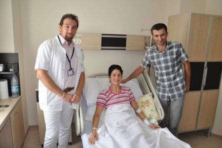Dünyada İlk Kez Ana Atar Damara Çift Stent Takıldı