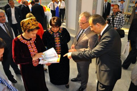 “Dünya’da Türkçe’ye olan ilgi artıyor”