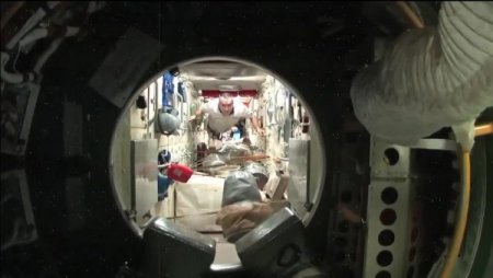 Dünya’dan 420 kilometre uzakta böyle yaşıyorlar