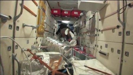 Dünya’dan 420 kilometre uzakta böyle yaşıyorlar