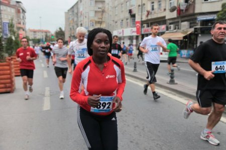 Dünyanın dört bir yanından atletler Cumhuriyet için koşacak