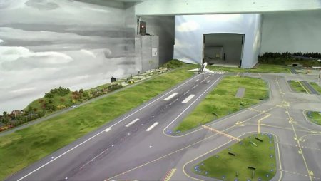 Dünyanın En Büyük Minyatür Havaalanı Görenleri Hayrete Düşürüyor