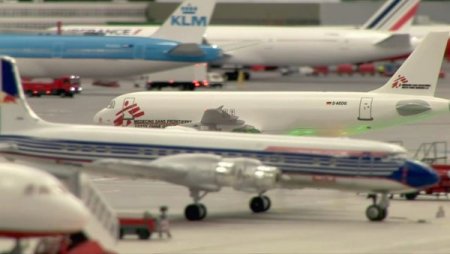 Dünyanın En Büyük Minyatür Havaalanı Görenleri Hayrete Düşürüyor