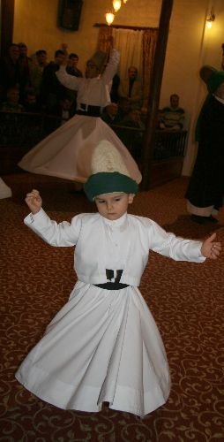 Dünyanın En Küçük Semazeni Eğitim Almadan Semahı Öğrendi