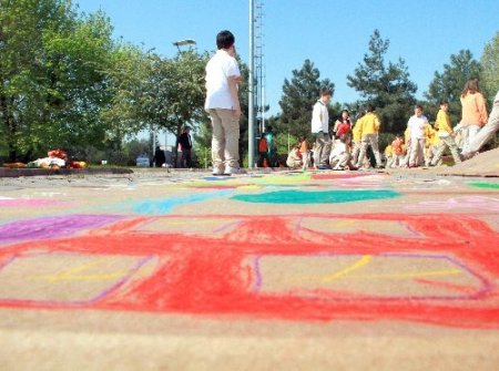 Dünyanın en uzun ekolojik resmi dünya çocuk rekorlarına girdi