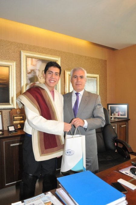 Dünyanın Farklı Ülkelerinden Gelen Çocuklardan Başkan Bozbey’e 'Türkçe' Teşekkür