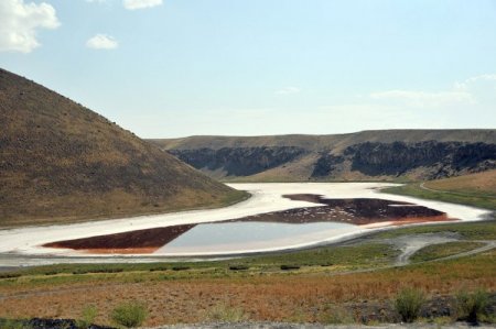 Dünyanın Nazar Boncuğu Meke Gölü Kuruyor