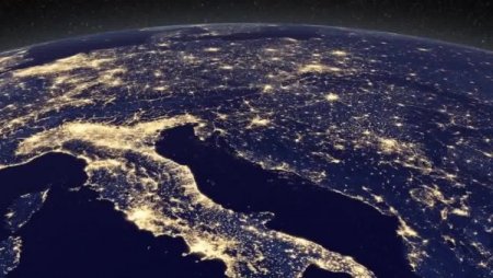 Dünya’yı gece hiç böyle net görmediniz