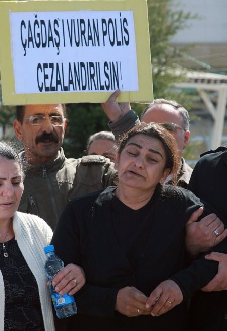 'Dur' İhtarına Uymayan Genci Öldüren Polisin Yargılanmasına Yeniden Başlandı